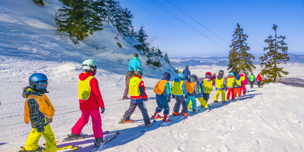 Jak naučit dítě lyžovat? Užijte si společné chvíle na svahu | explorio.cz